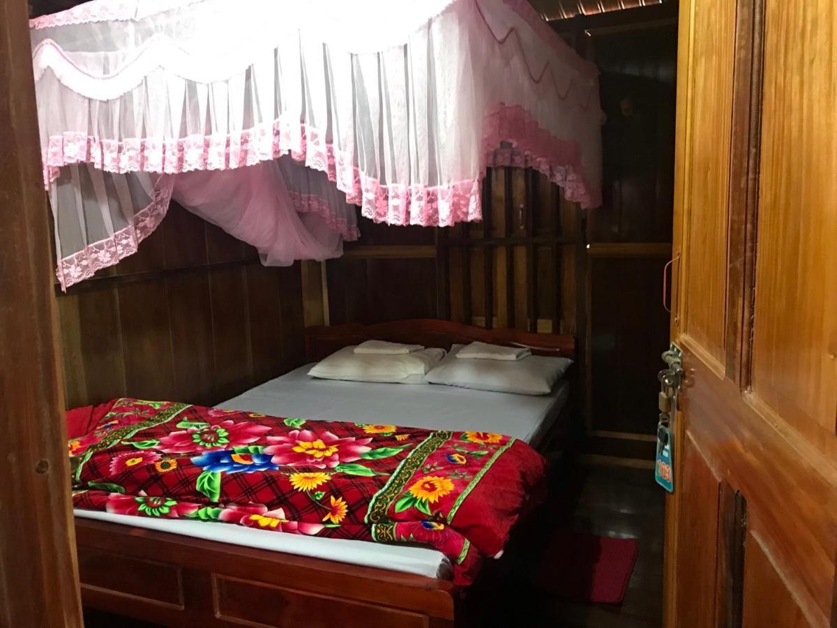 Hoang Quan Homestay Ba Be Bagian luar foto
