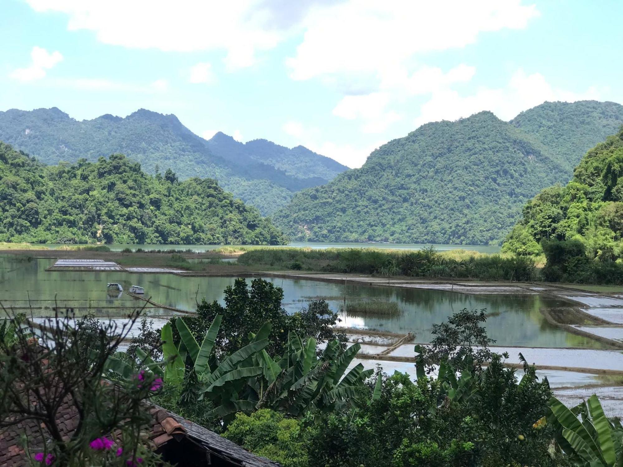 Hoang Quan Homestay Ba Be Bagian luar foto
