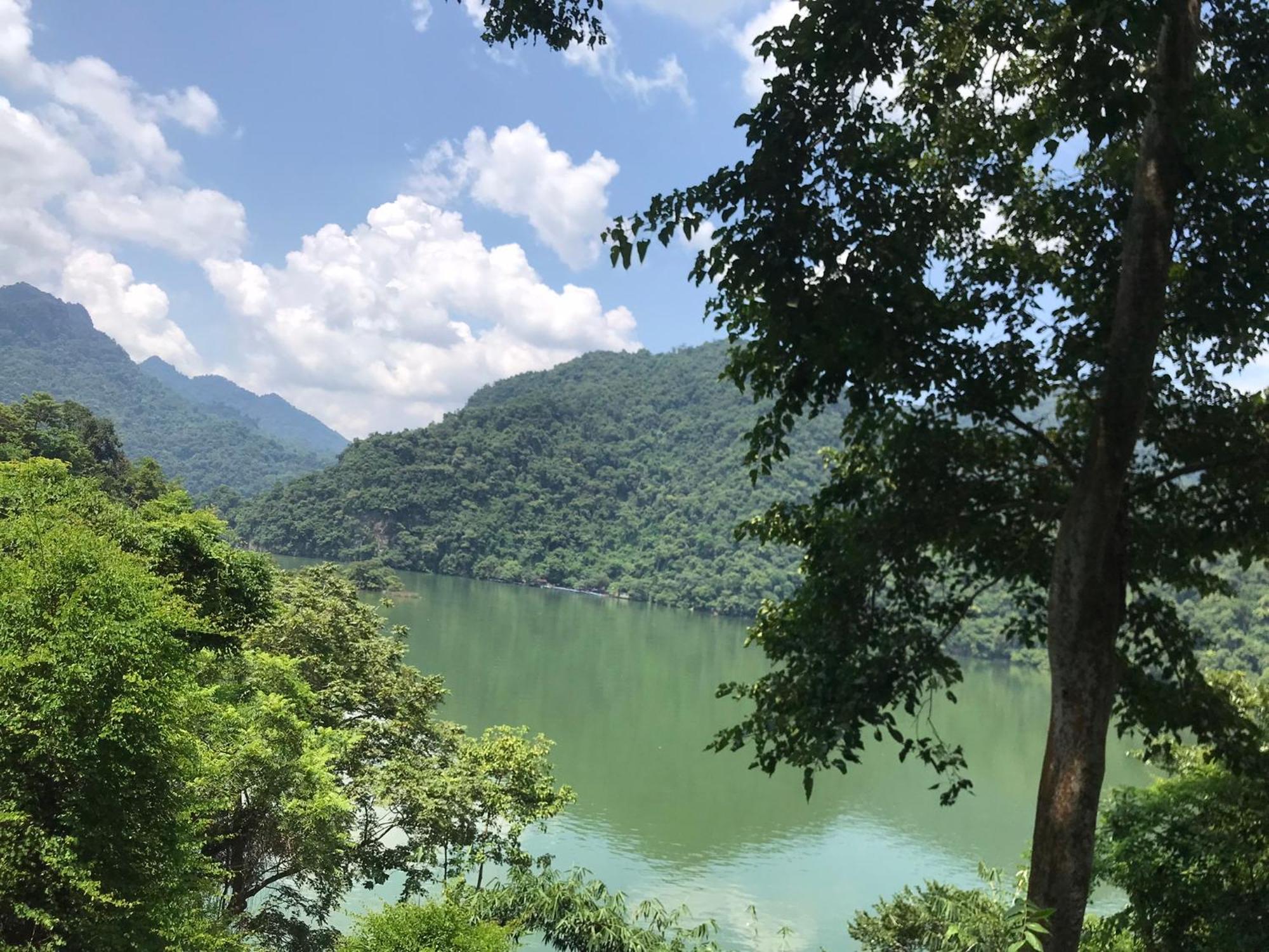 Hoang Quan Homestay Ba Be Bagian luar foto